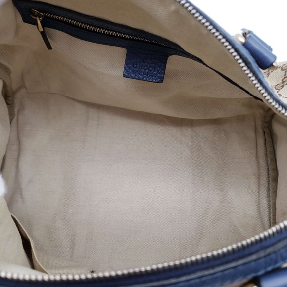 Authentic Gucci Canvas Vintage Medium CrossbodyBag - Picture 12 of 16